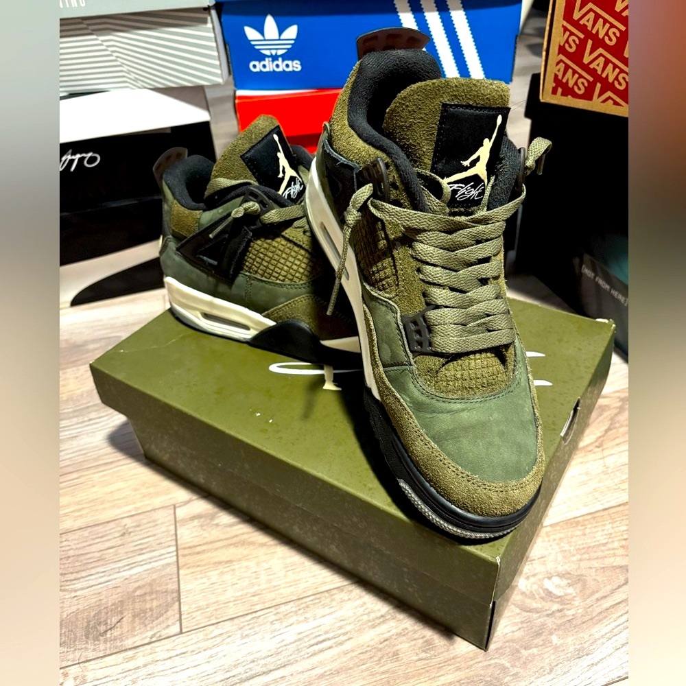 Air Jordan 4 Retro SE Craft